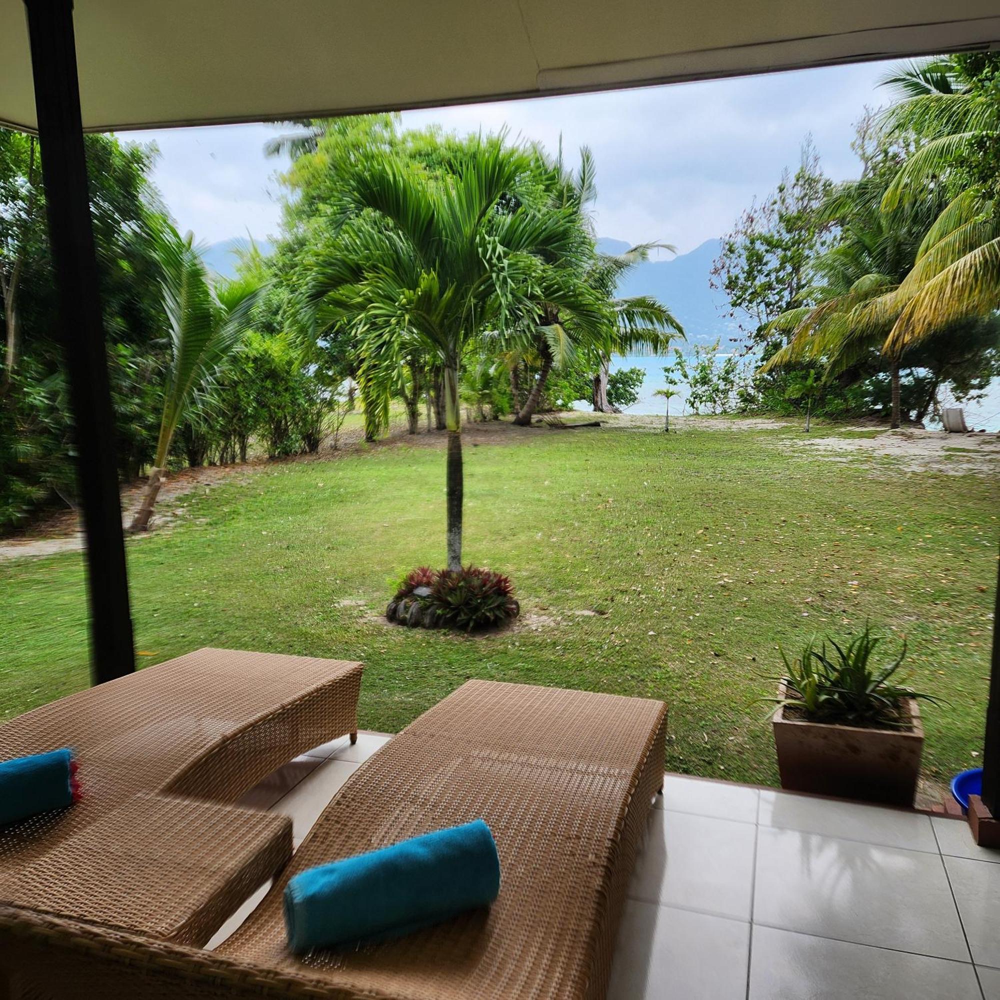 Surf Tropical Villa Takamaka Cerf Island Exterior photo